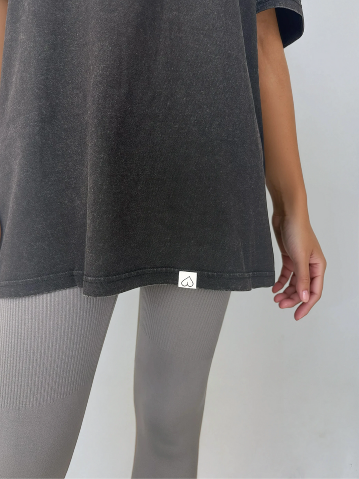 Czarny T-shirt Damski Retro - Body Under Construction