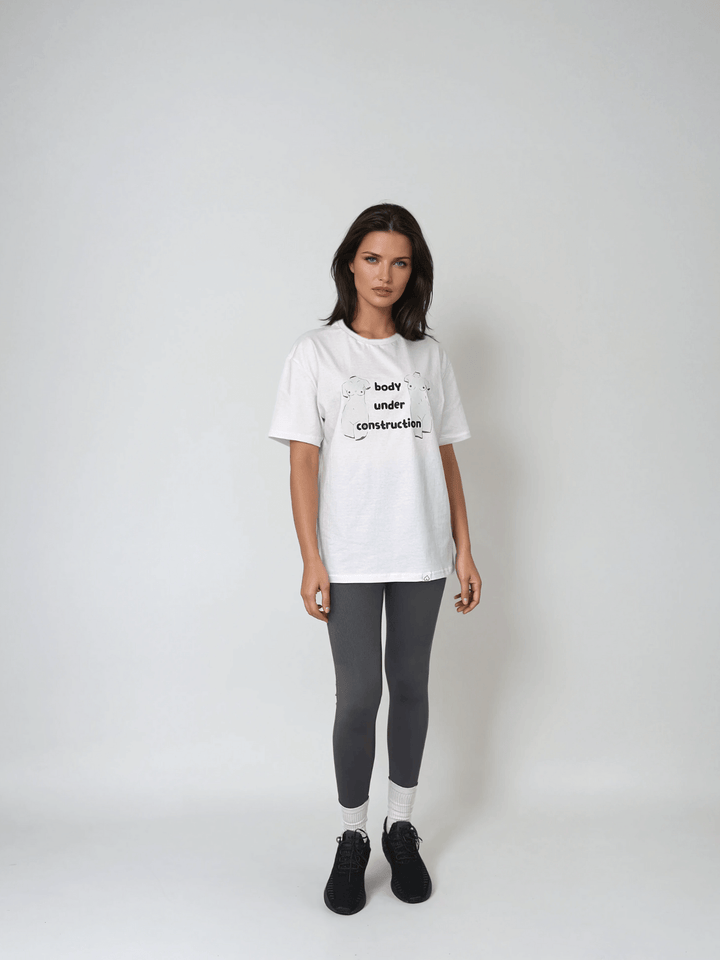 Biały T-shirt Damski - Body Under Construction